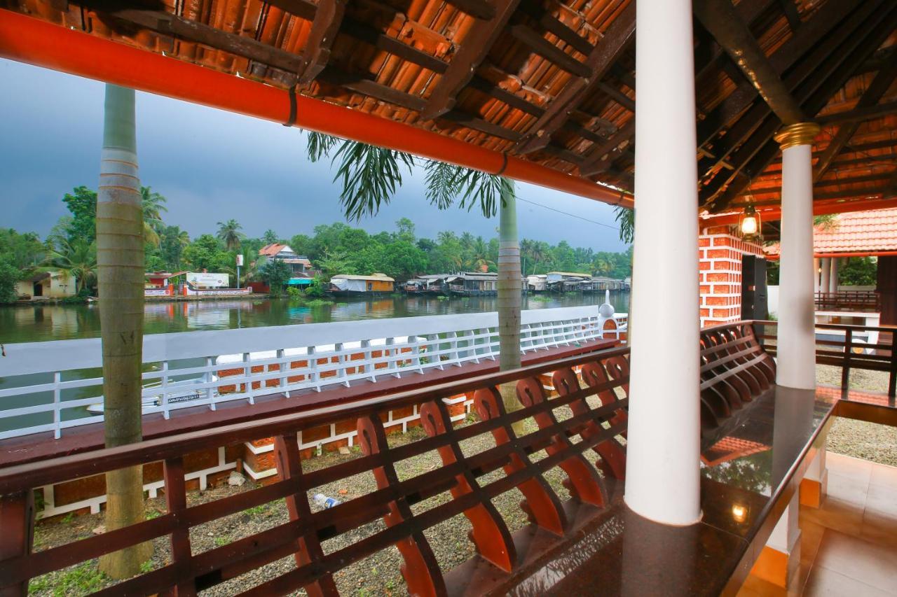 Palmy Lake Resort Alappuzha Exterior photo