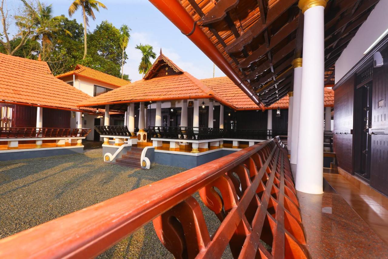 Palmy Lake Resort Alappuzha Exterior photo
